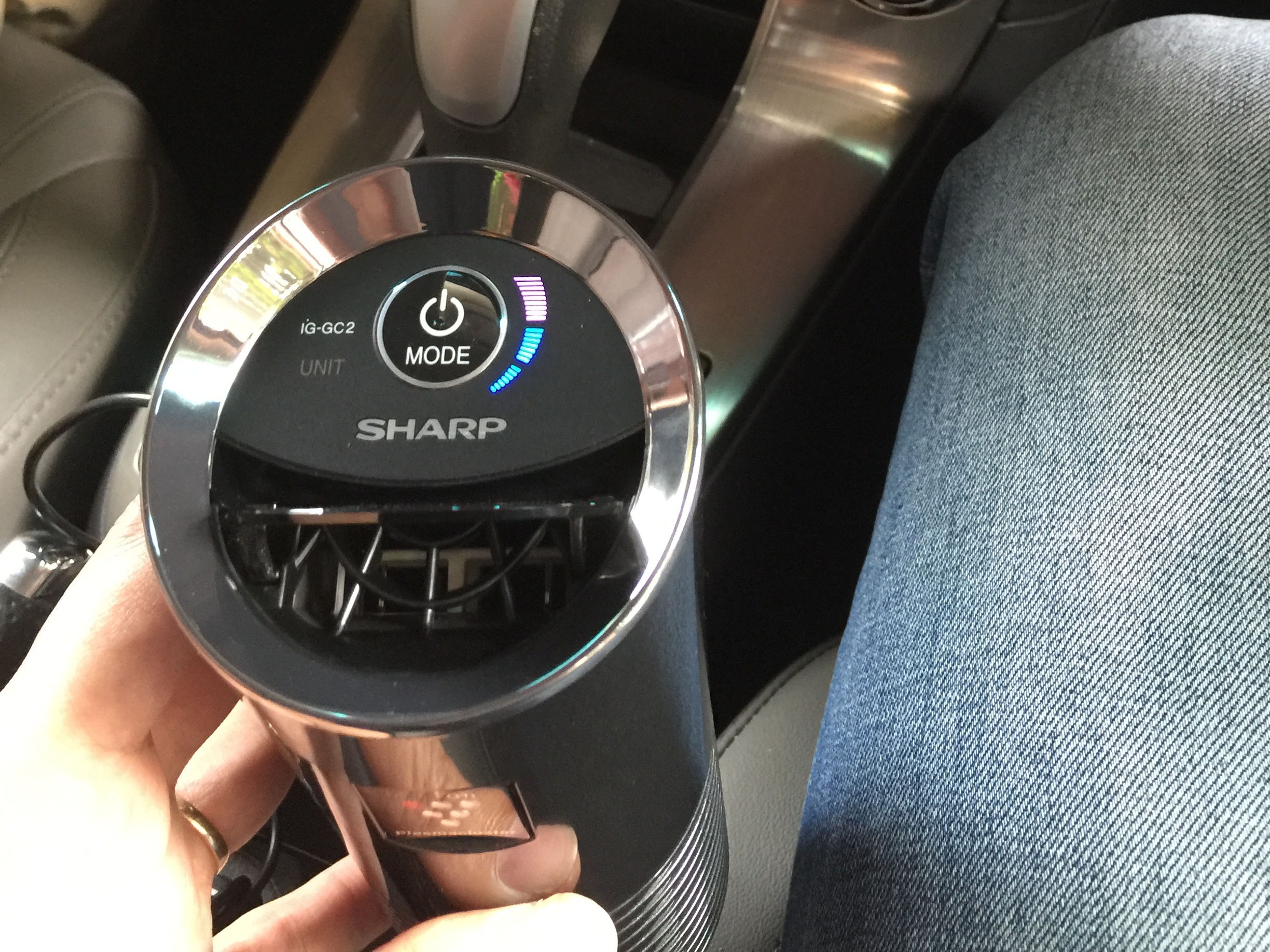 Máy Lọc Không Khí Cho Xe Hơi Sharp IG-GC2E-N